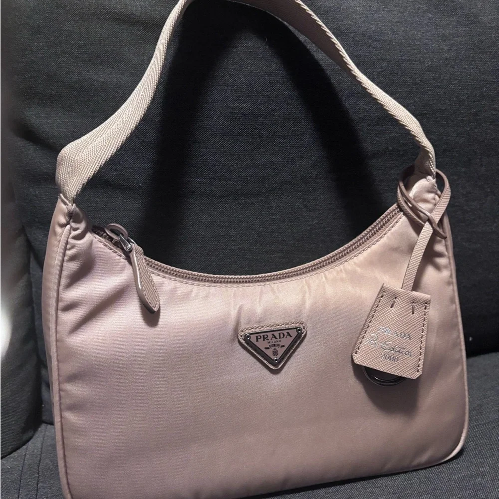 Prada Reedition 2000 - Picture 1 of 7